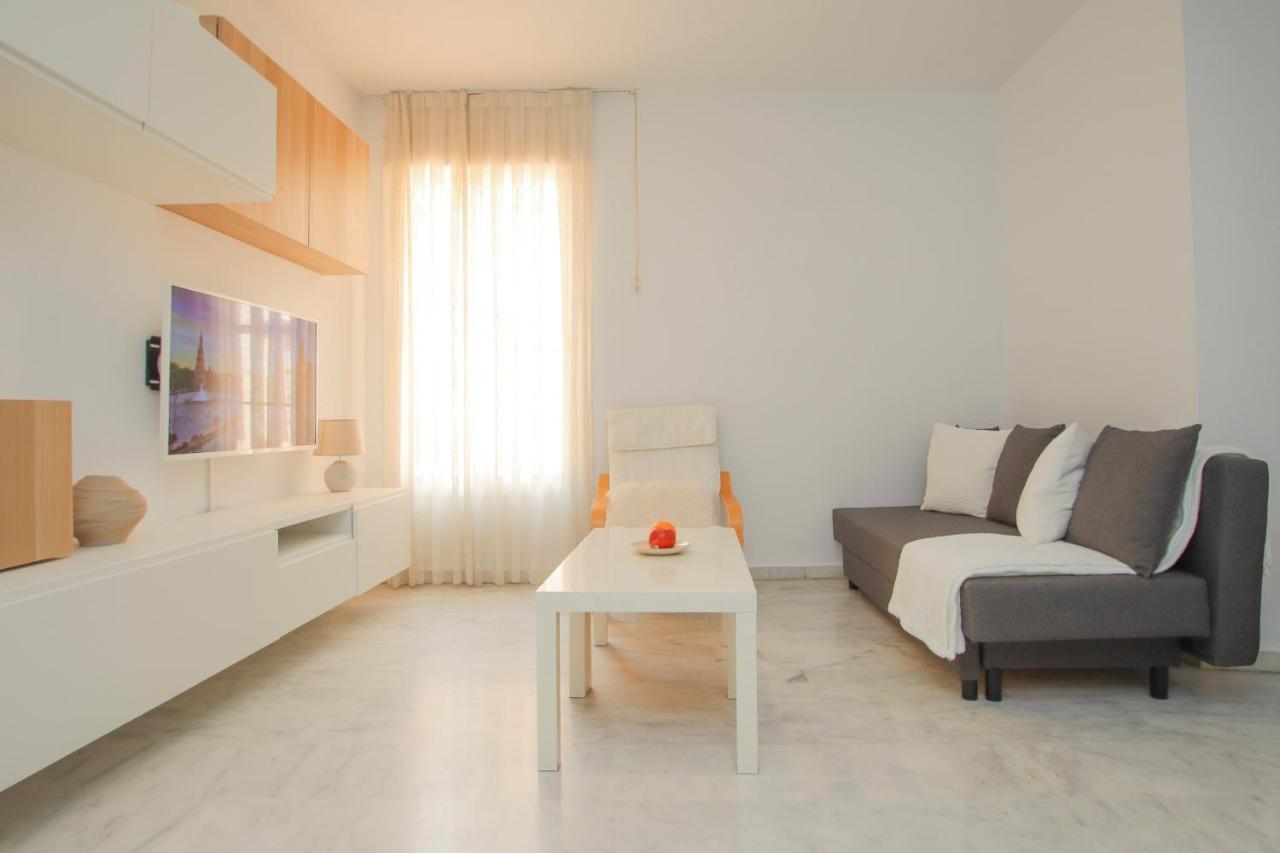 Modern Apt - Luxe Queen Bed - Walk To Isla Magica Sevilla Bagian luar foto